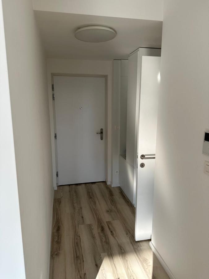 Ein Park Apartment With Free Parking Bratislava Bagian luar foto